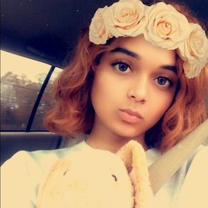 Meet your Posher, Phoebe